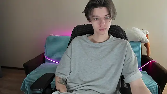 Snapshot of Liam_sexy1 chatting on 01-20-25, 01:00 Liam sexy1 online show from 01-20-25, 01:00