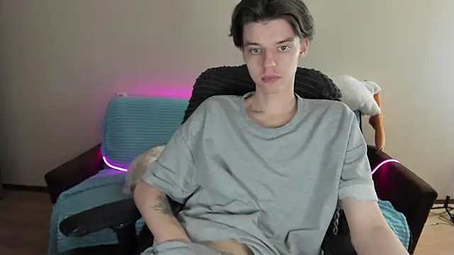 Snapshot of Liam_sexy1 chatting on 01-22-25, 12:49 Liam sexy1 online show from 01-22-25, 12:49