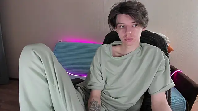 Snapshot of Liam_sexy1 chatting on 01-25-25, 08:21 Liam sexy1 online show from 01-25-25, 08:21