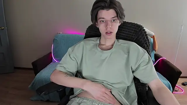 Snapshot of Liam_sexy1 chatting on 02-08-25, 02:05 Liam sexy1 online show from 02-08-25, 02:05