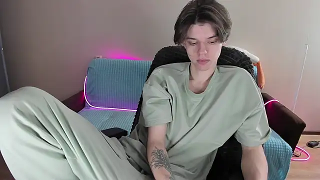 Snapshot of Liam_sexy1 chatting on 02-09-25, 08:22 Liam sexy1 online show from 02-09-25, 08:22