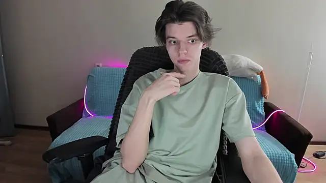 Snapshot of Liam_sexy1 chatting on 02-10-25, 02:26 Liam sexy1 online show from 02-10-25, 02:26