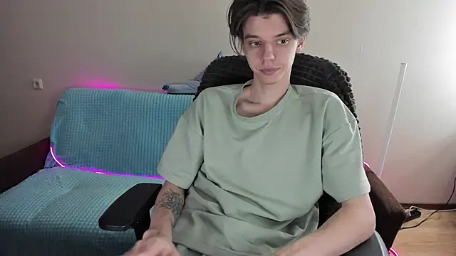 Snapshot of Liam_sexy1 chatting on 02-11-25, 01:09 Liam sexy1 online show from 02-11-25, 01:09