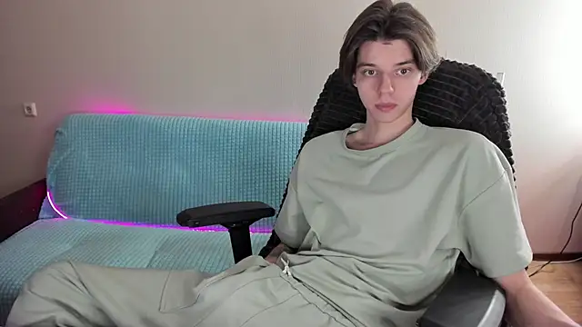 Snapshot of Liam_sexy1 chatting on 02-13-25, 02:20 Liam sexy1 online show from 02-13-25, 02:20