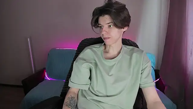 Snapshot of Liam_sexy1 chatting on 02-22-25, 08:18 Liam sexy1 online show from 02-22-25, 08:18