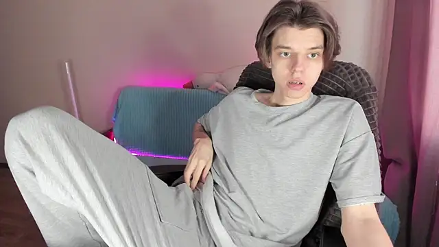 Snapshot of Liam_sexy1 chatting on 02-26-25, 02:14 Liam sexy1 online show from 02-26-25, 02:14