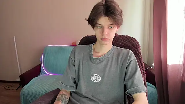 Snapshot of Liam_sexy1 chatting on 03-17-25, 01:18 Liam sexy1 online show from 03-17-25, 01:18