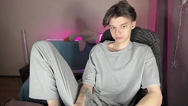 Snapshot of Liam_sexy1 chatting on 03-21-25, 07:24 Liam sexy1 online show from 03-21-25, 07:24