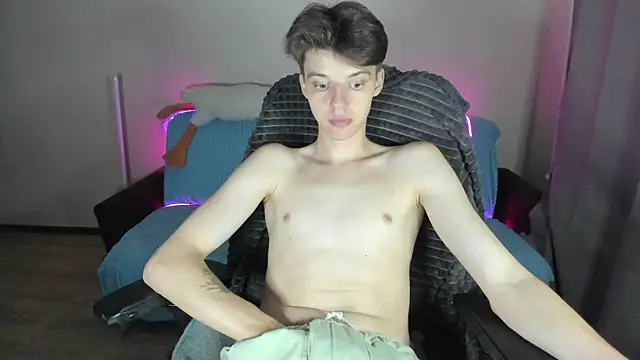 Snapshot of Liam_sexy1 chatting on 09-28-25, 07:30 Liam sexy1 online show from 09-28-25, 07:30