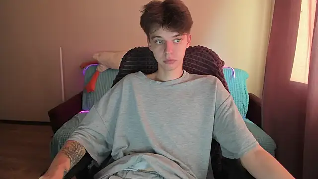 Snapshot of Liam_sexy1 chatting on 09-29-25, 02:44 Liam sexy1 online show from 09-29-25, 02:44