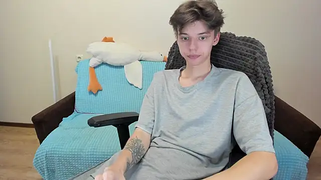 Snapshot of Liam_sexy1 chatting on 10-21-25, 01:01 Liam sexy1 online show from 10-21-25, 01:01