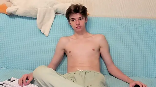 Snapshot of Liam_sexy1 chatting on 10-31-25, 02:18 Liam sexy1 online show from 10-31-25, 02:18