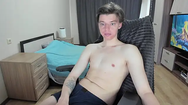 Liam sexy1 online show from 04-25-26, 08:39