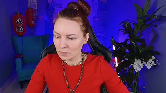 VandaRossi online show from 01-14-25, 05:08