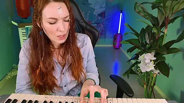 VandaRossi online show from 01-22-25, 02:14