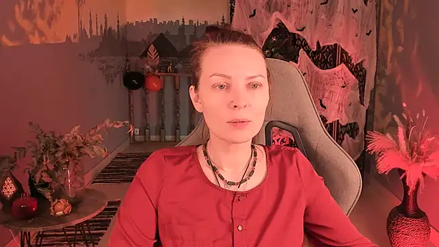 VandaRossi online show from 10-21-25, 05:30