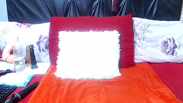 Snapshot of spicydiver38 chatting on 11-14-25, 05:55 spicydiver38 online show from 11-14-25, 05:55