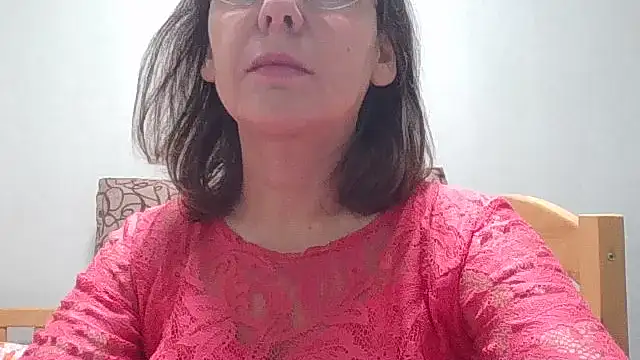 HollyJewel online show from 12-15-25, 03:27