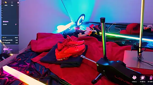 Snapshot of Fuc71 chatting on 02-14-25, 10:14 Fuc71 online show from 02-14-25, 10:14