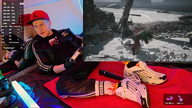 Snapshot of Fuc71 chatting on 02-23-25, 03:40 Fuc71 online show from 02-23-25, 03:40