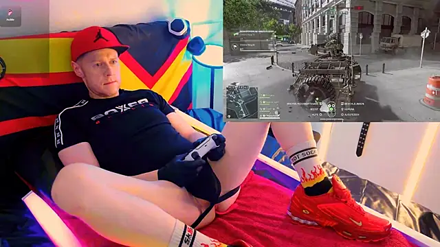 Snapshot of Fuc71 chatting on 10-24-25, 02:24 Fuc71 online show from 10-24-25, 02:24