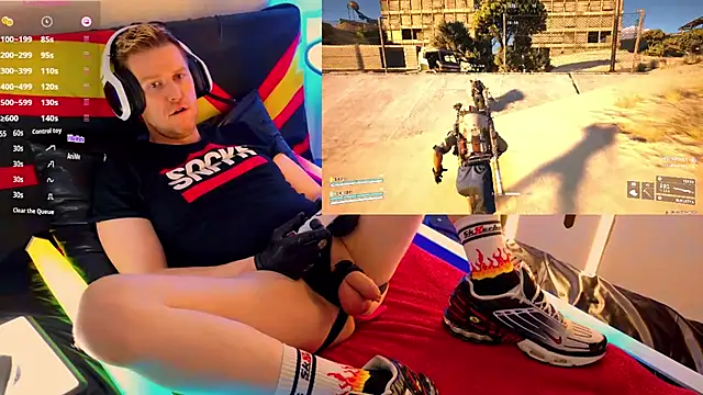 Snapshot of Fuc71 chatting on 02-06-26, 06:33 Fuc71 online show from 02-06-26, 06:33