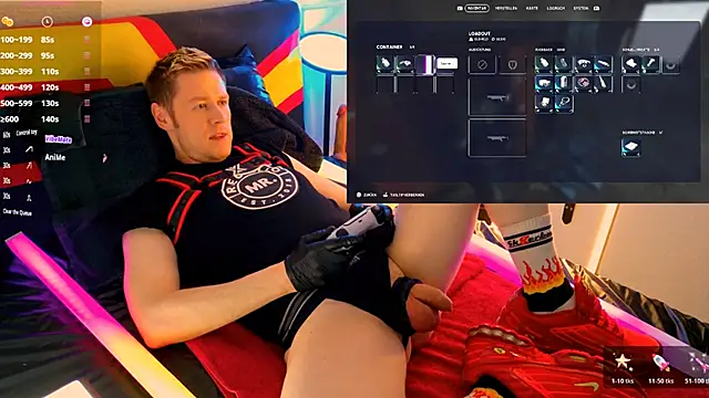 Snapshot of Fuc71 chatting on 02-12-26, 04:13 Fuc71 online show from 02-12-26, 04:13