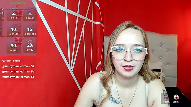 Snapshot of Liaroberts1 chatting on 12-20-24, 03:10 Liaroberts1 online show from 12-20-24, 03:10