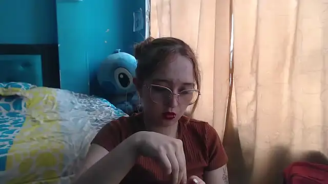 Snapshot of Liaroberts1 chatting on 01-29-25, 06:18 Liaroberts1 online show from 01-29-25, 06:18