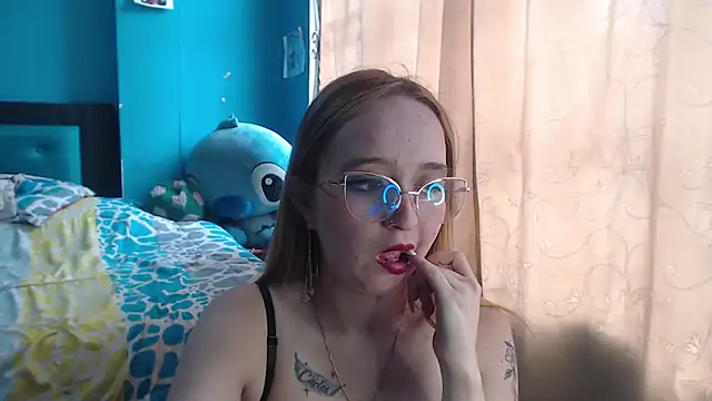 Snapshot of Liaroberts1 chatting on 01-30-25, 06:10 Liaroberts1 online show from 01-30-25, 06:10