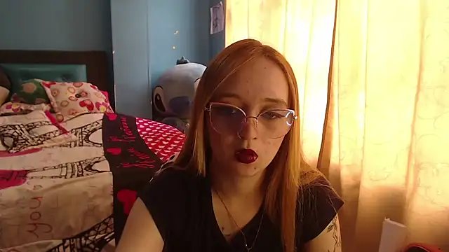 Snapshot of Liaroberts1 chatting on 02-12-25, 03:16 Liaroberts1 online show from 02-12-25, 03:16