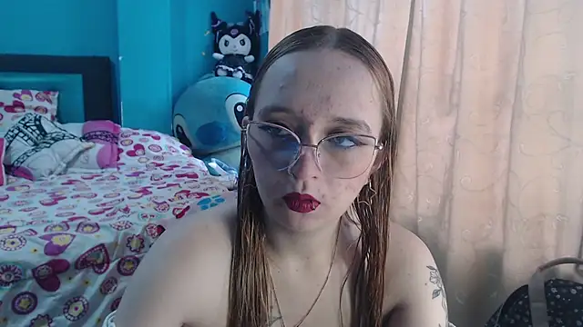 Snapshot of Liaroberts1 chatting on 03-05-25, 12:00 Liaroberts1 online show from 03-05-25, 12:00