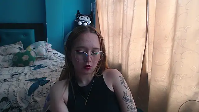 Snapshot of Liaroberts1 chatting on 03-13-25, 06:01 Liaroberts1 online show from 03-13-25, 06:01