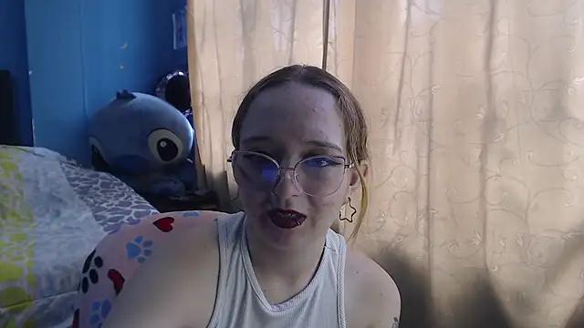 Snapshot of Liaroberts1 chatting on 03-17-25, 03:07 Liaroberts1 online show from 03-17-25, 03:07