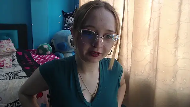 Snapshot of Liaroberts1 chatting on 03-18-25, 02:59 Liaroberts1 online show from 03-18-25, 02:59