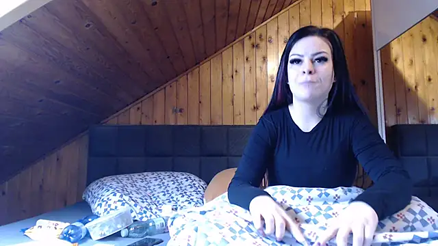 BoeseMoni1998 online show from 11-28-25, 11:02