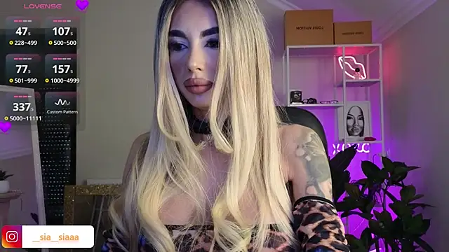 ArianaArianna online show from 04-27-26, 05:00