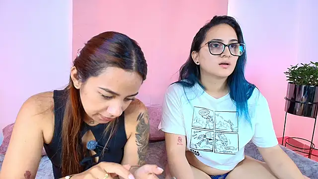 Jules n Gia online show from 10-28-25, 06:54