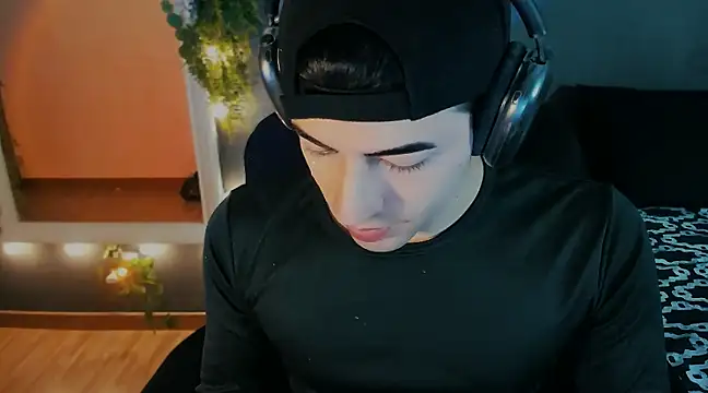 Snapshot of newjeff chatting on 03-15-25, 09:27 newjeff online show from 03-15-25, 09:27