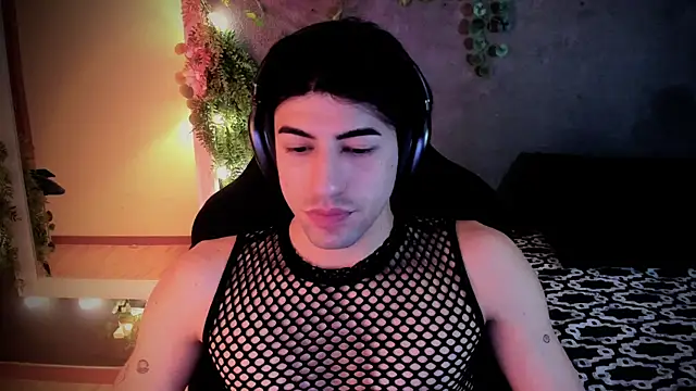 Snapshot of newjeff chatting on 03-16-25, 03:36 newjeff online show from 03-16-25, 03:36