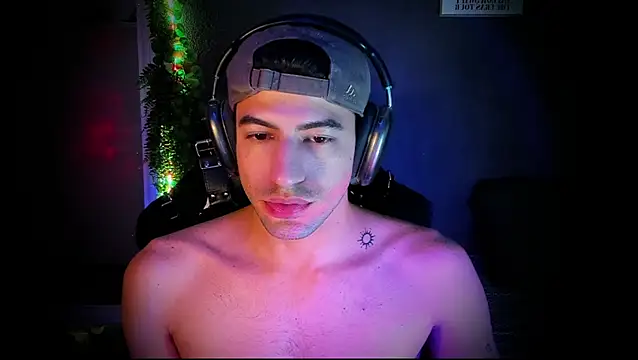 Snapshot of newjeff chatting on 09-17-25, 08:21 newjeff online show from 09-17-25, 08:21