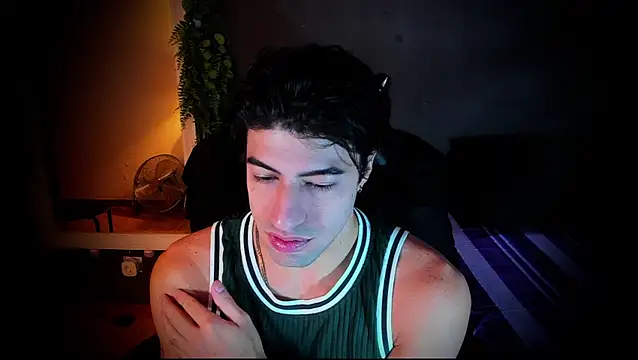 Snapshot of newjeff chatting on 09-28-25, 04:12 newjeff online show from 09-28-25, 04:12