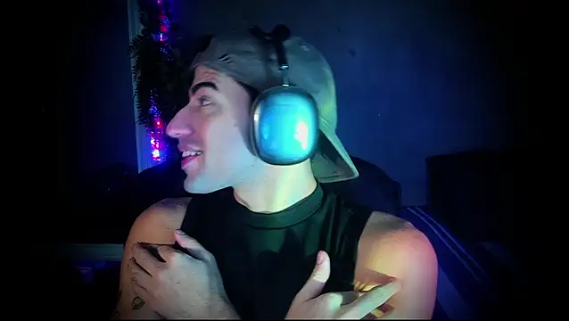 Snapshot of newjeff chatting on 10-08-25, 06:22 newjeff online show from 10-08-25, 06:22