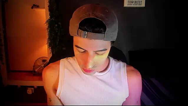 Snapshot of newjeff chatting on 10-21-25, 05:46 newjeff online show from 10-21-25, 05:46