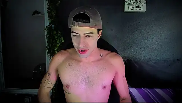 Snapshot of newjeff chatting on 10-24-25, 08:33 newjeff online show from 10-24-25, 08:33