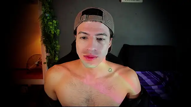 Snapshot of newjeff chatting on 11-17-25, 10:21 newjeff online show from 11-17-25, 10:21