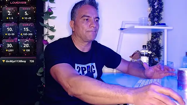 Snapshot of golden_punisher chatting on 12-07-24, 08:22 golden punisher online show from 12-07-24, 08:22