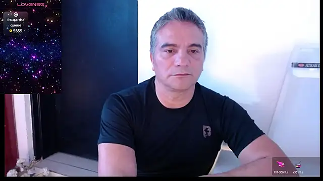 Snapshot of golden_punisher chatting on 02-04-25, 04:59 golden punisher online show from 02-04-25, 04:59