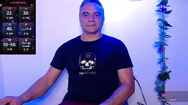 Snapshot of golden_punisher chatting on 03-19-25, 04:57 golden punisher online show from 03-19-25, 04:57