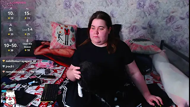 Estelle Hicks online show from 02-12-25, 12:16